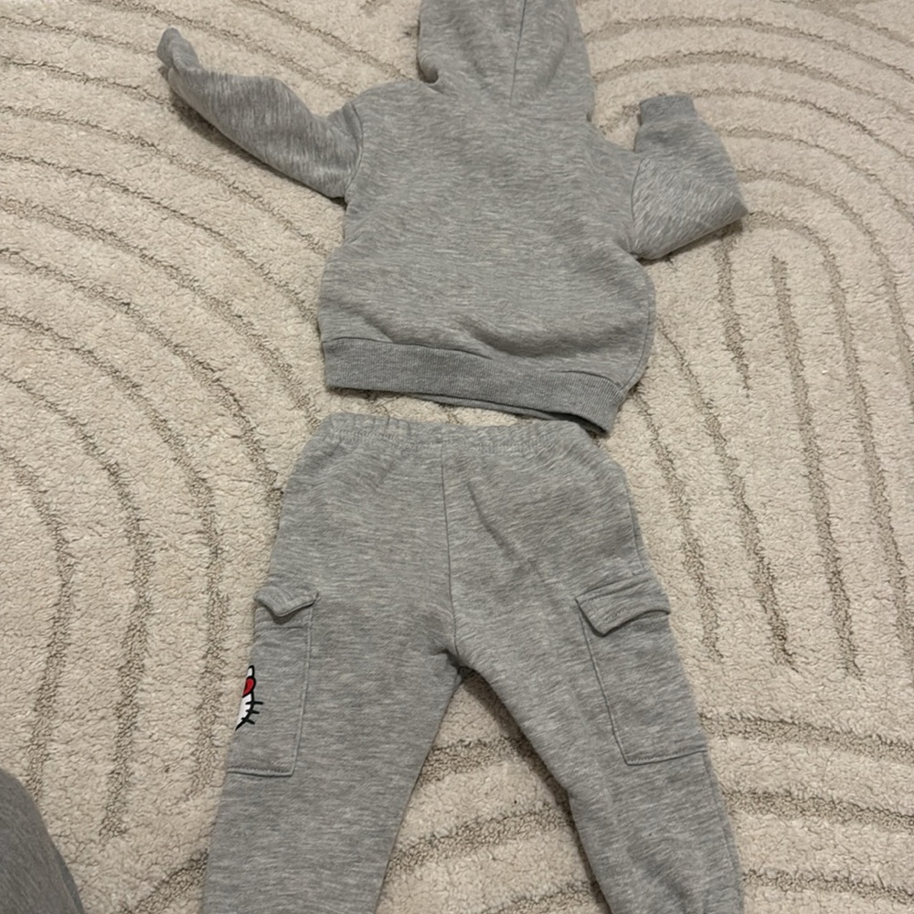 Hello Kitty Pants Set - Picture 4 of 4